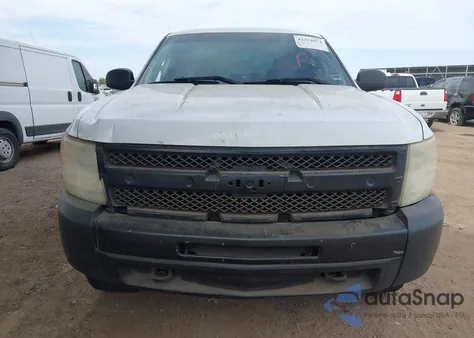 2009 Chevrolet Silverado 1500 Work Truck z USA, uszkodzony, nr VIN 1GCEK19099Z209528